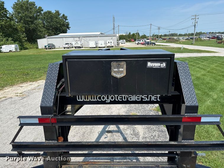 image for item DZ4572 2019 Coyote GN29HYD hydraulic tail equipment trailer