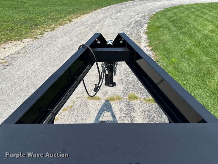 image for item DZ4572 2019 Coyote GN29HYD hydraulic tail equipment trailer