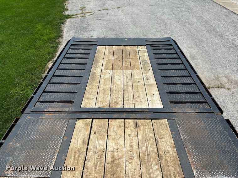 image for item DZ4572 2019 Coyote GN29HYD hydraulic tail equipment trailer