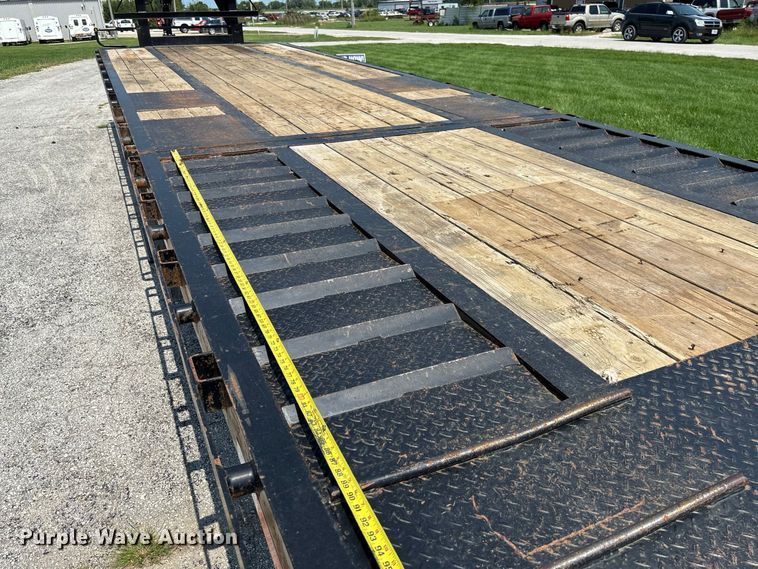 image for item DZ4572 2019 Coyote GN29HYD hydraulic tail equipment trailer