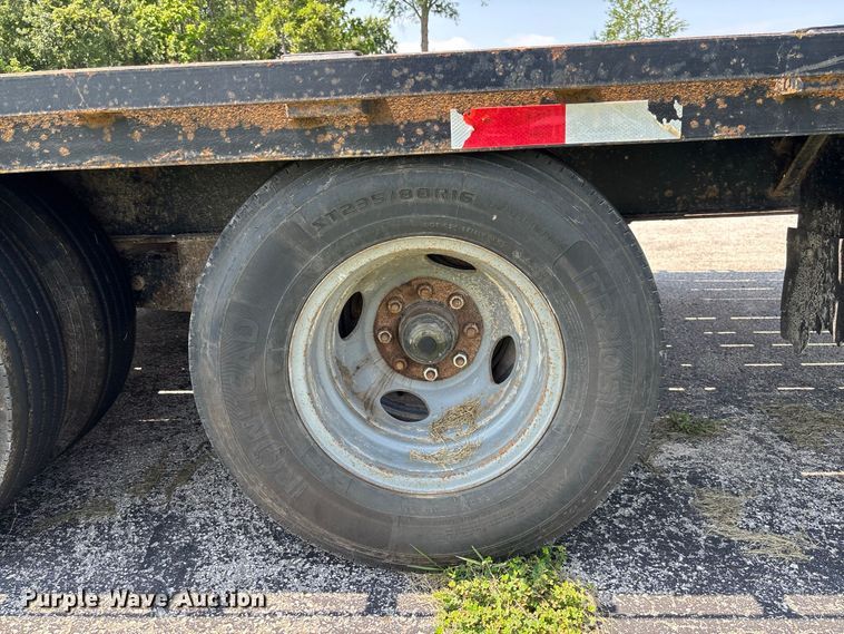 image for item DZ4572 2019 Coyote GN29HYD hydraulic tail equipment trailer