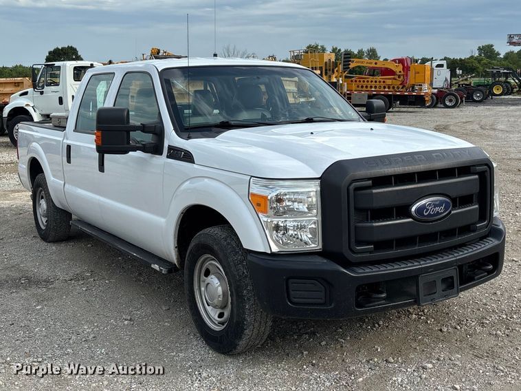 image for item DZ4607 2016 Ford  F250 Super Duty XL Crew Cab pickup truck