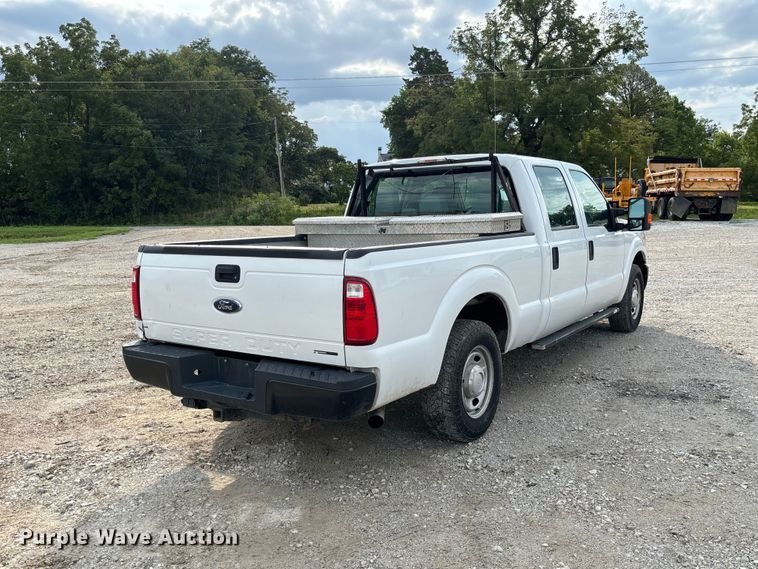 image for item DZ4607 2016 Ford  F250 Super Duty XL Crew Cab pickup truck