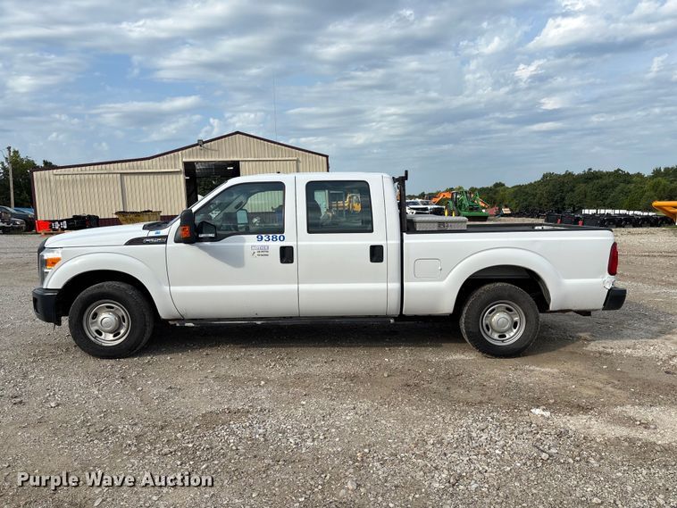 image for item DZ4607 2016 Ford  F250 Super Duty XL Crew Cab pickup truck