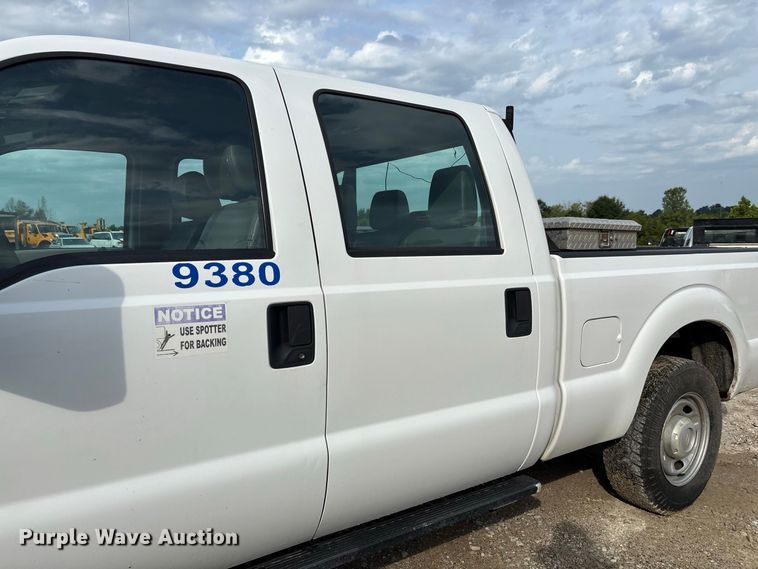 image for item DZ4607 2016 Ford  F250 Super Duty XL Crew Cab pickup truck