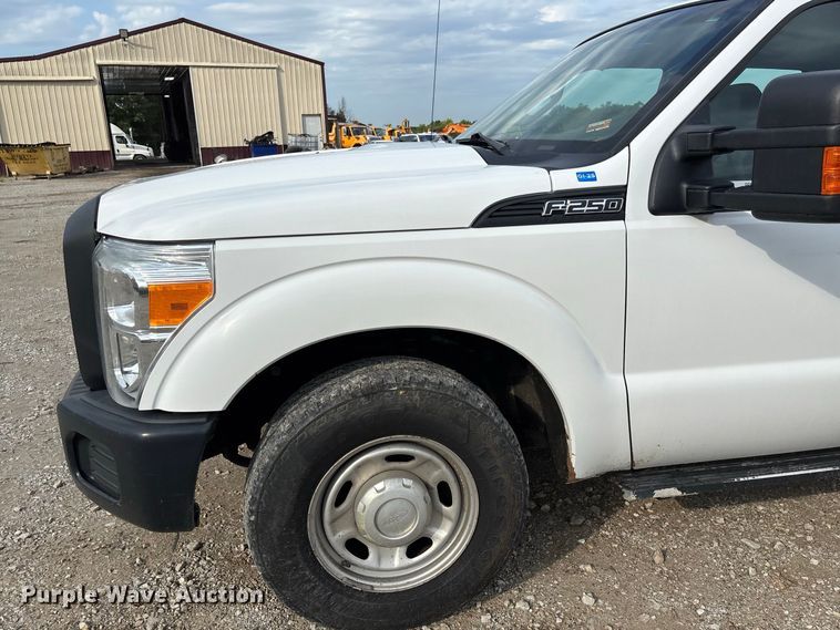 image for item DZ4607 2016 Ford  F250 Super Duty XL Crew Cab pickup truck