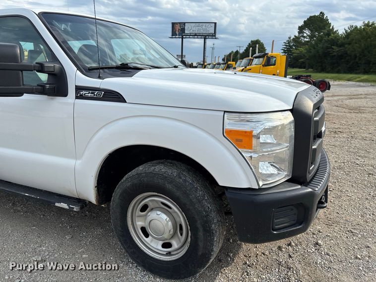 image for item DZ4607 2016 Ford  F250 Super Duty XL Crew Cab pickup truck
