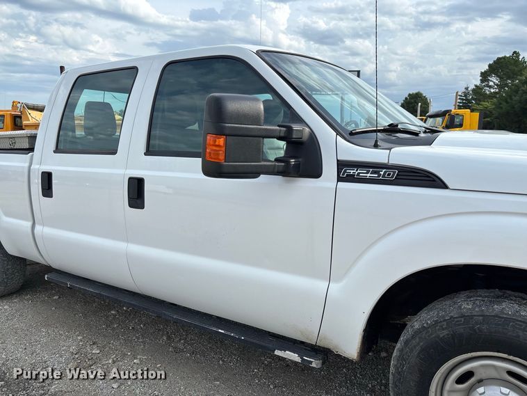 image for item DZ4607 2016 Ford  F250 Super Duty XL Crew Cab pickup truck