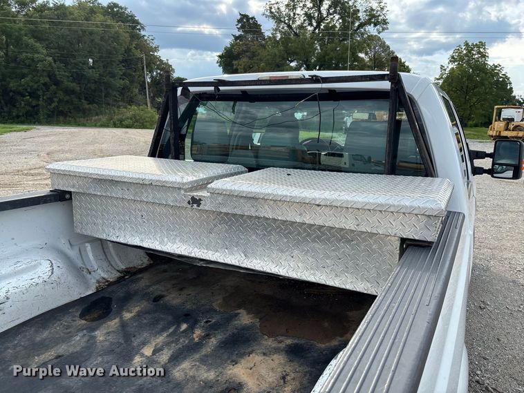 image for item DZ4607 2016 Ford  F250 Super Duty XL Crew Cab pickup truck