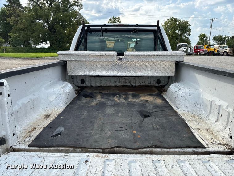 image for item DZ4607 2016 Ford  F250 Super Duty XL Crew Cab pickup truck