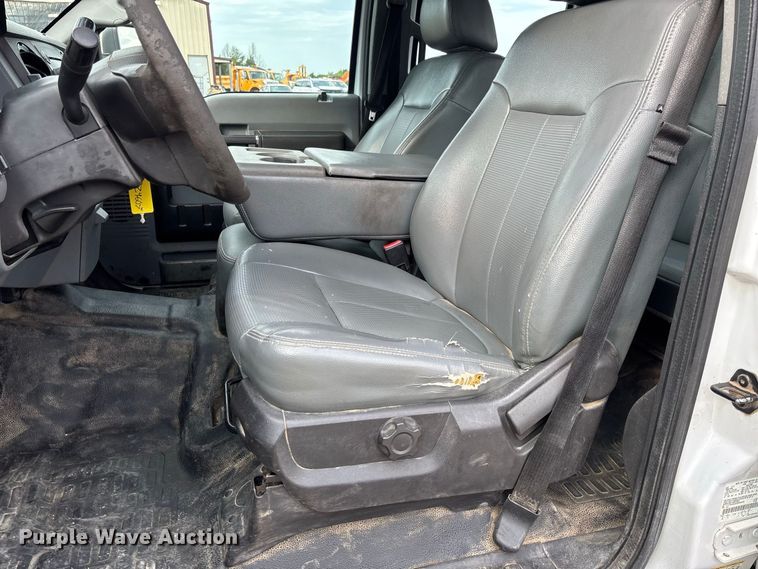 image for item DZ4607 2016 Ford  F250 Super Duty XL Crew Cab pickup truck