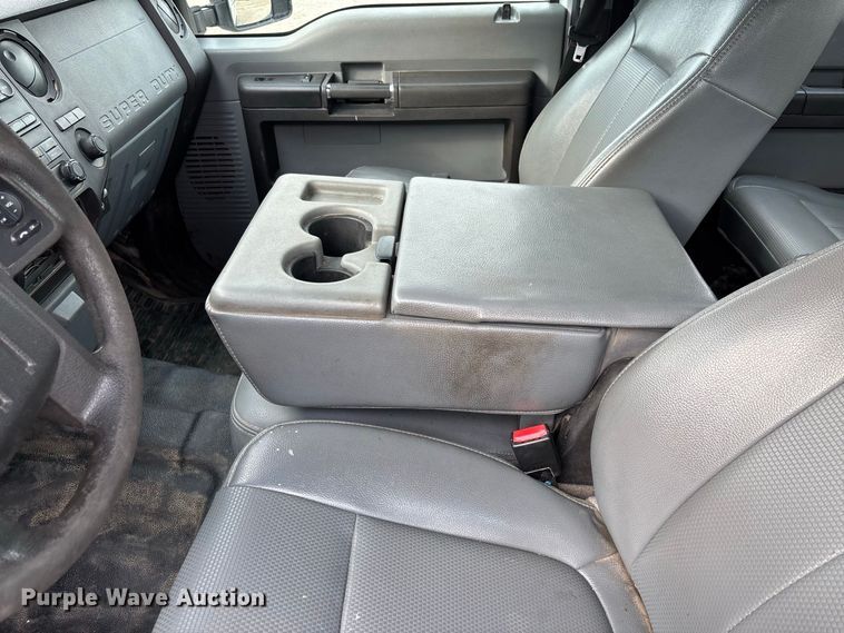 image for item DZ4607 2016 Ford  F250 Super Duty XL Crew Cab pickup truck