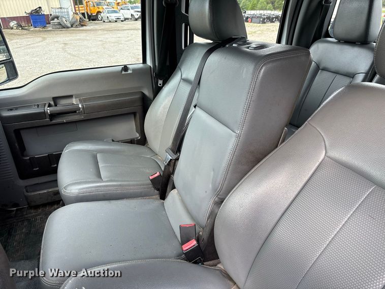 image for item DZ4607 2016 Ford  F250 Super Duty XL Crew Cab pickup truck