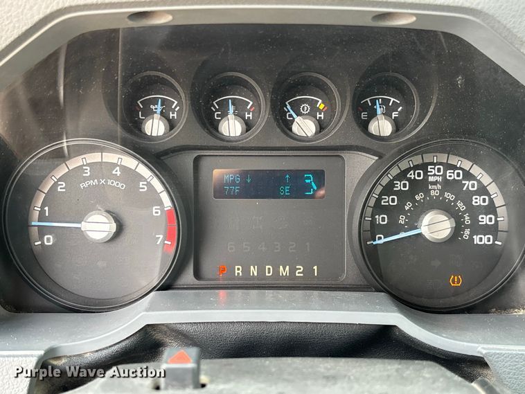 image for item DZ4607 2016 Ford  F250 Super Duty XL Crew Cab pickup truck