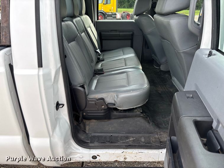 image for item DZ4607 2016 Ford  F250 Super Duty XL Crew Cab pickup truck