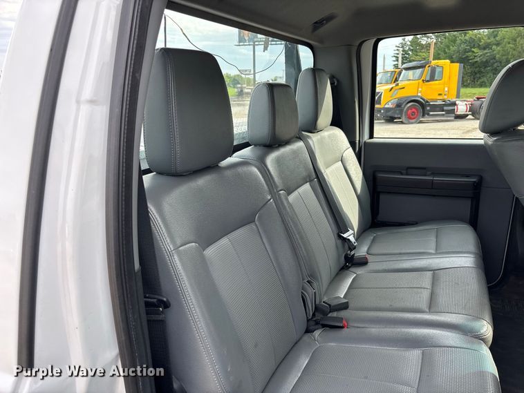 image for item DZ4607 2016 Ford  F250 Super Duty XL Crew Cab pickup truck