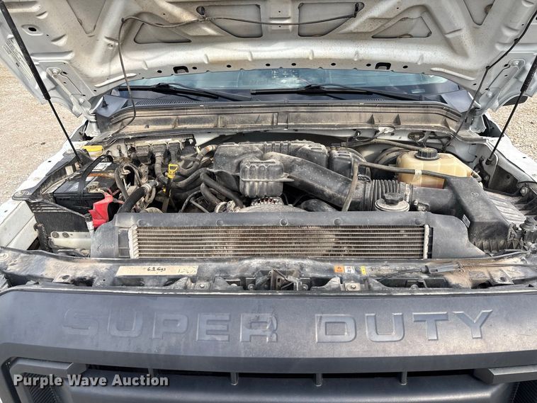 image for item DZ4607 2016 Ford  F250 Super Duty XL Crew Cab pickup truck