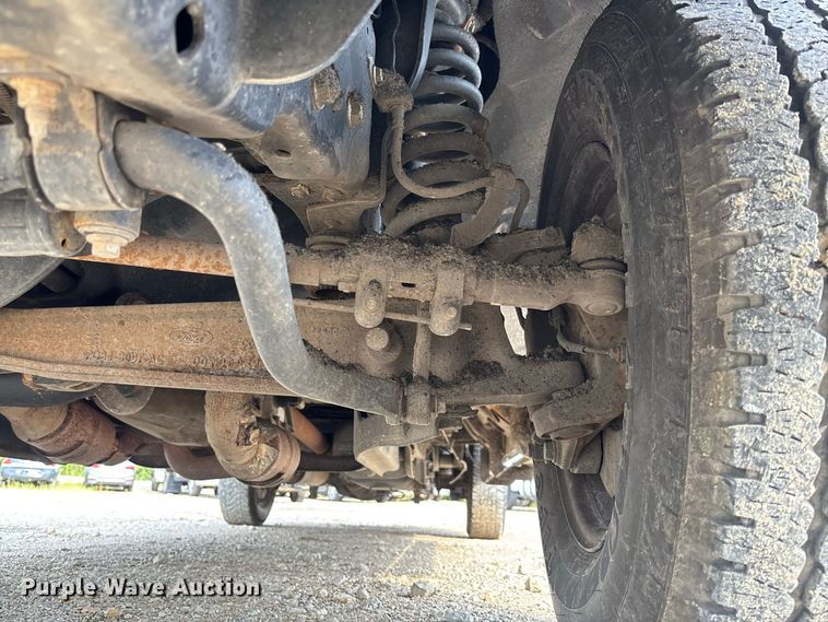 image for item DZ4607 2016 Ford  F250 Super Duty XL Crew Cab pickup truck