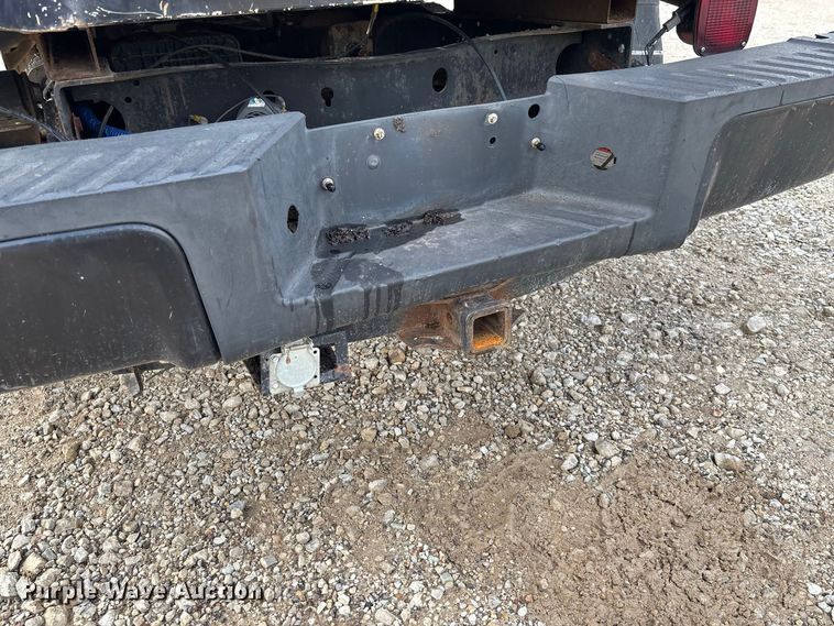 image for item DZ4608 2015 Ford  F250 Super Duty XL Crew Cab flatbed pickup truck