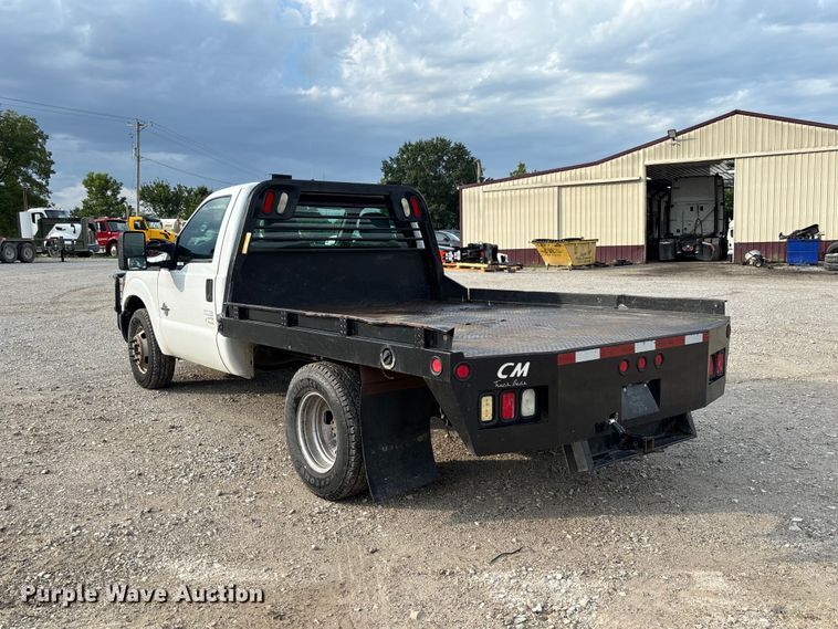 image for item DZ4609 2015 Ford  F350 Super Duty XL flatbed pickup truck