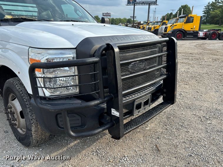image for item DZ4609 2015 Ford  F350 Super Duty XL flatbed pickup truck