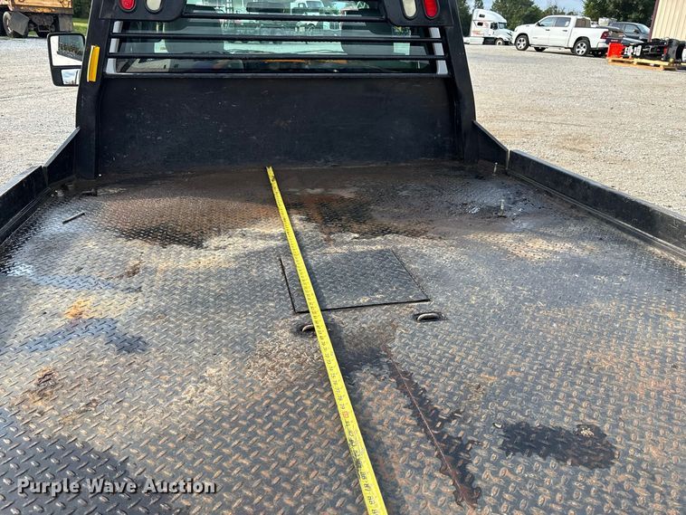 image for item DZ4609 2015 Ford  F350 Super Duty XL flatbed pickup truck
