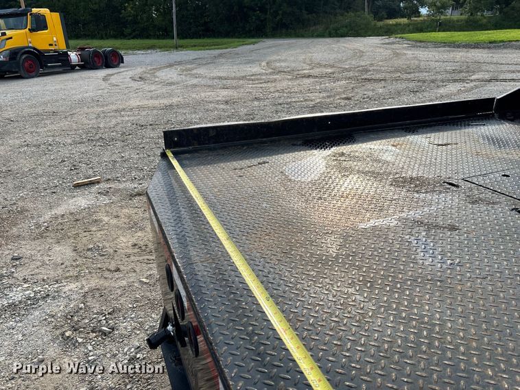 image for item DZ4609 2015 Ford  F350 Super Duty XL flatbed pickup truck