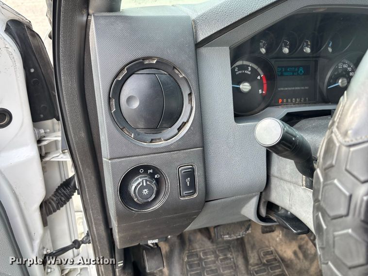 image for item DZ4609 2015 Ford  F350 Super Duty XL flatbed pickup truck