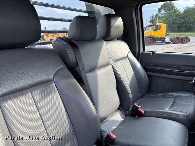 image for item DZ4609 2015 Ford  F350 Super Duty XL flatbed pickup truck