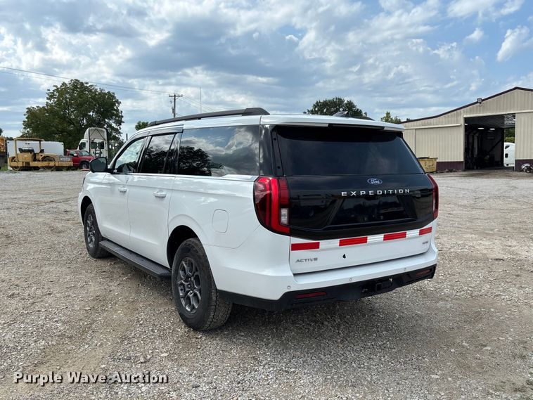 image for item DZ4611 2025 Ford Expedition Max Active SUV