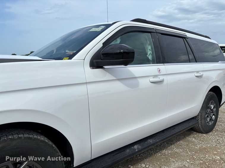 image for item DZ4611 2025 Ford Expedition Max Active SUV