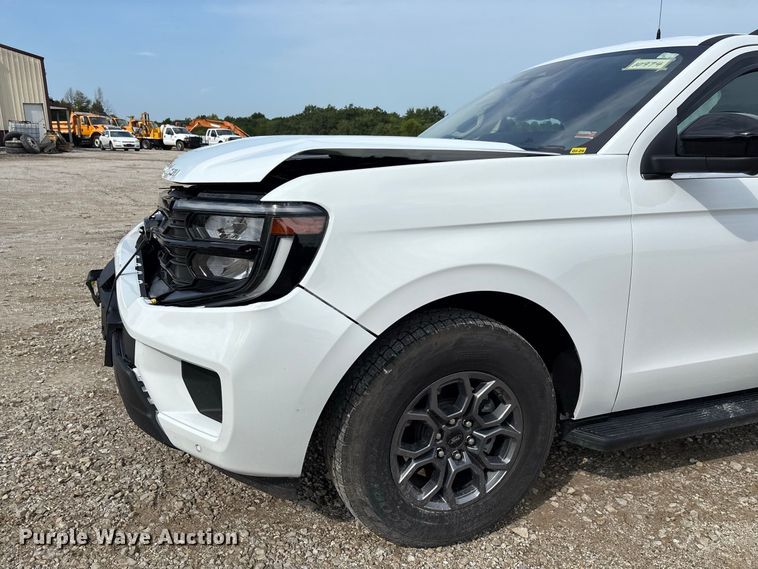 image for item DZ4611 2025 Ford Expedition Max Active SUV