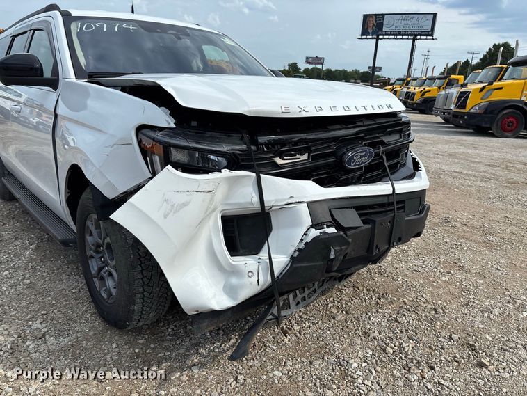 image for item DZ4611 2025 Ford Expedition Max Active SUV