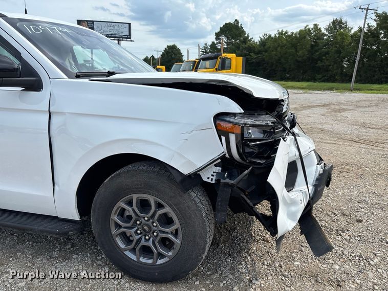 image for item DZ4611 2025 Ford Expedition Max Active SUV