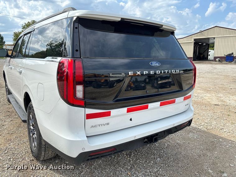 image for item DZ4611 2025 Ford Expedition Max Active SUV