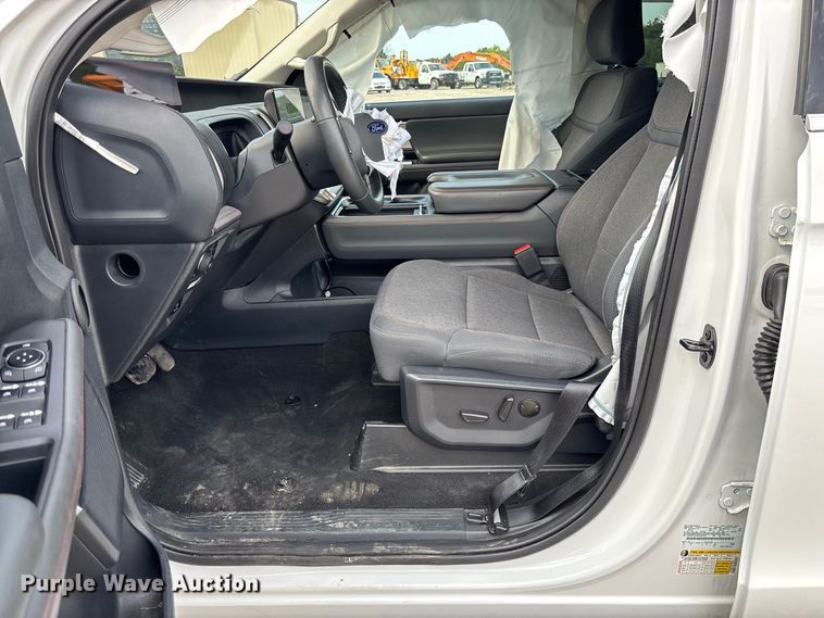 image for item DZ4611 2025 Ford Expedition Max Active SUV