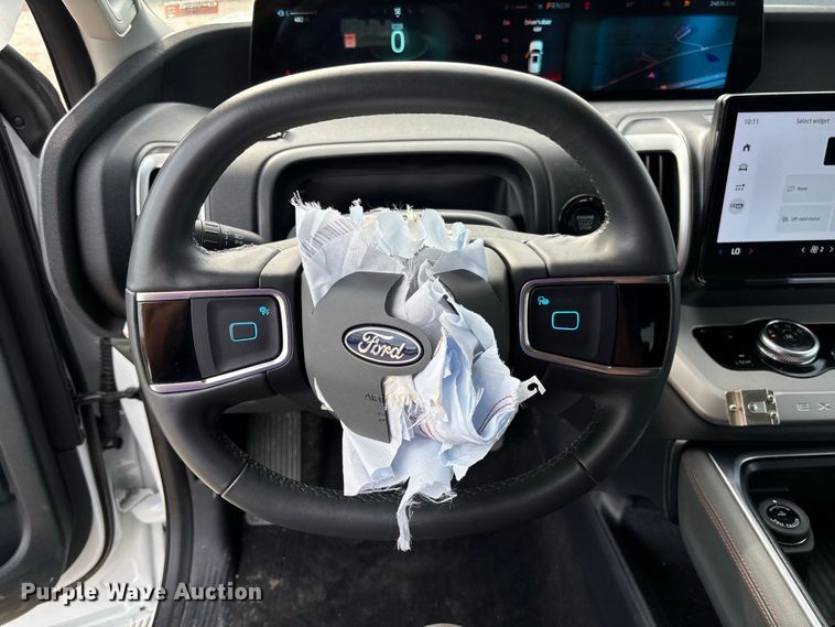image for item DZ4611 2025 Ford Expedition Max Active SUV