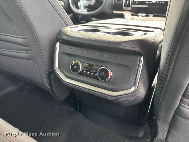 image for item DZ4611 2025 Ford Expedition Max Active SUV