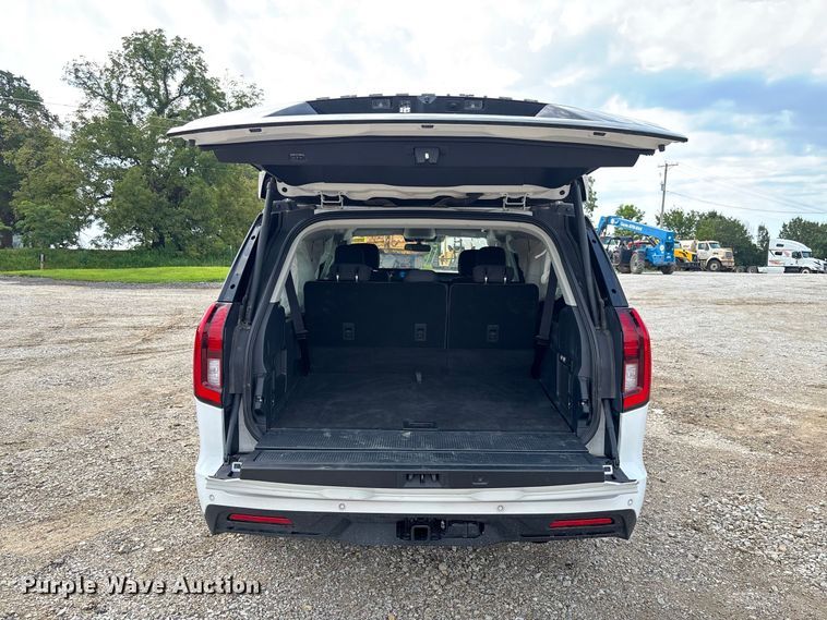 image for item DZ4611 2025 Ford Expedition Max Active SUV