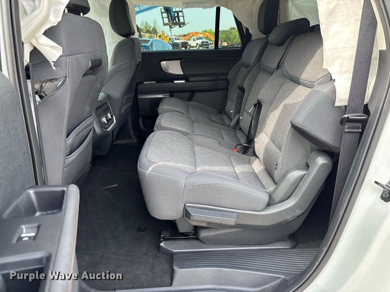image for item DZ4611 2025 Ford Expedition Max Active SUV