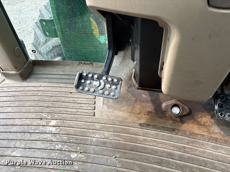 image for item DZ4612 2009 John Deere 6430 MFWD tractor