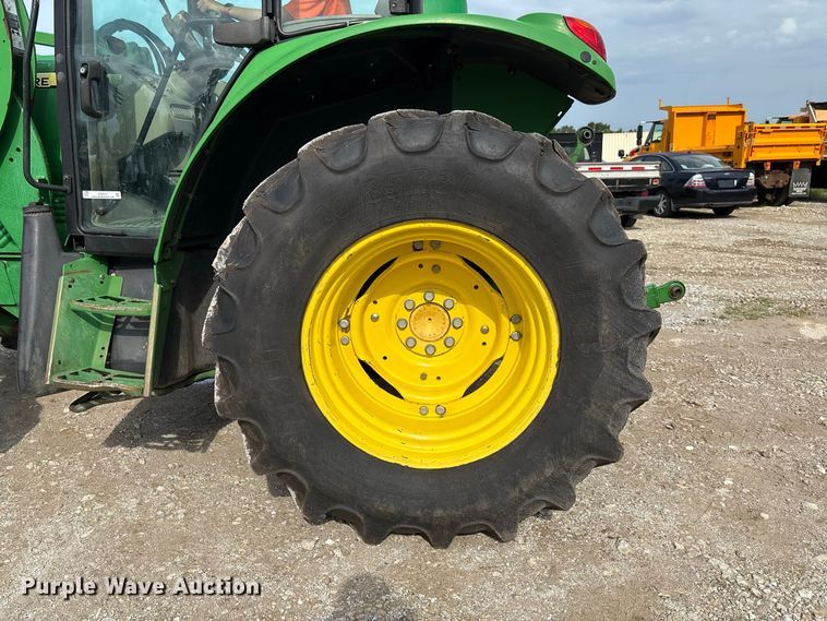 image for item DZ4612 2009 John Deere 6430 MFWD tractor