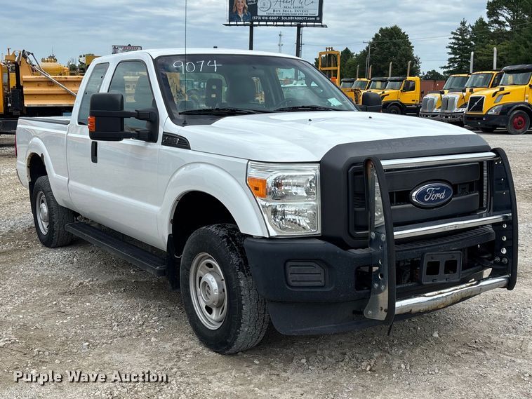 image for item DZ4613 2015 Ford  F250 Super Duty XL Ext. Cab pickup truck