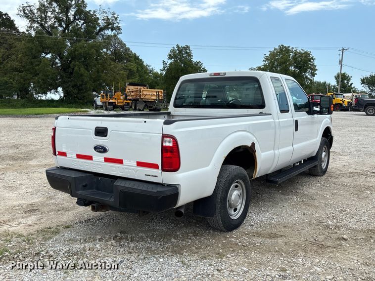 image for item DZ4613 2015 Ford  F250 Super Duty XL Ext. Cab pickup truck