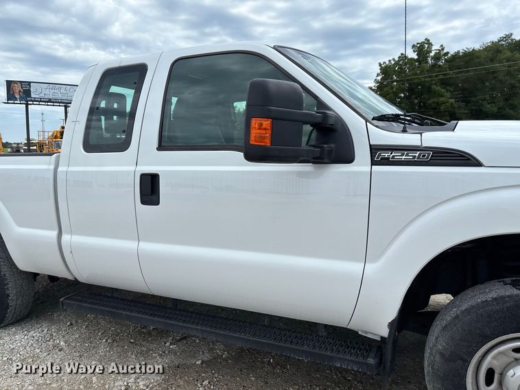 image for item DZ4613 2015 Ford  F250 Super Duty XL Ext. Cab pickup truck
