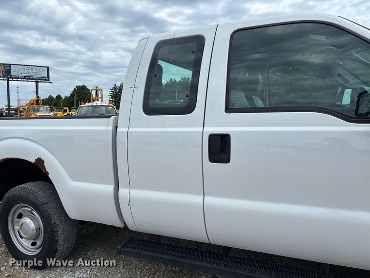 image for item DZ4613 2015 Ford  F250 Super Duty XL Ext. Cab pickup truck