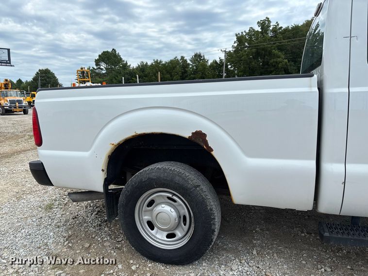 image for item DZ4613 2015 Ford  F250 Super Duty XL Ext. Cab pickup truck