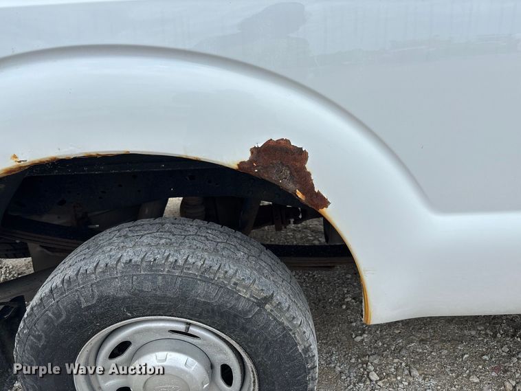 image for item DZ4613 2015 Ford  F250 Super Duty XL Ext. Cab pickup truck