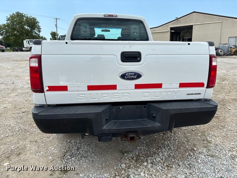 image for item DZ4613 2015 Ford  F250 Super Duty XL Ext. Cab pickup truck