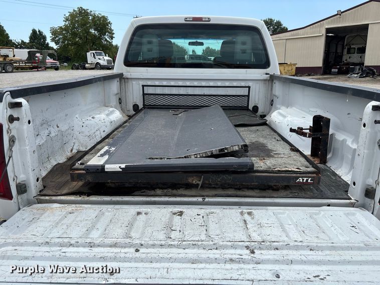 image for item DZ4613 2015 Ford  F250 Super Duty XL Ext. Cab pickup truck